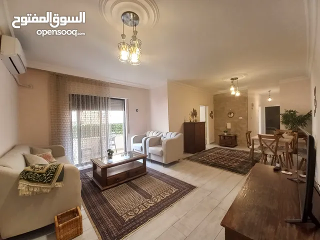 شقة مفروشة للإيجار 100م2 ( Property 18274 )