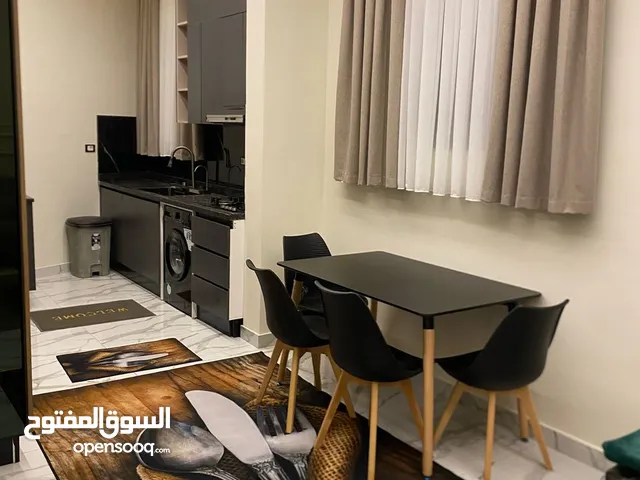 شقة مفروشة للايجار الدور الارضي مستقلة في فشلوم