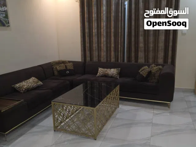 طقم جلوس أنيق جدا للبيع