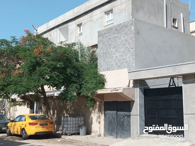 350 m2 Studio Villa for Sale in Tripoli Abu Saleem