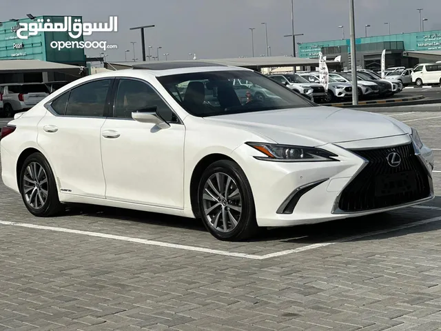Lexus ES 2020 in Sharjah