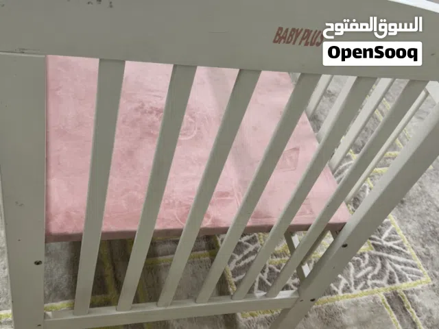 سرير اطفال للبيع