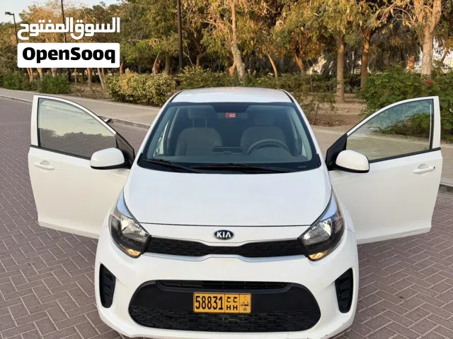 سيارة كيا بيكانتو 2019، هاتشباك، لون أبيض، حالة ممتازة، مرخصة وموثوقة