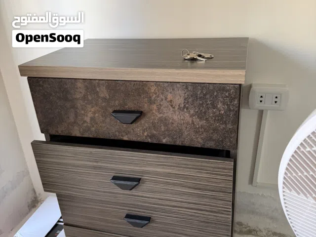 غرفة نوم رئيسيه من شهوان استخدام بسيط جدا بحالة الجديد