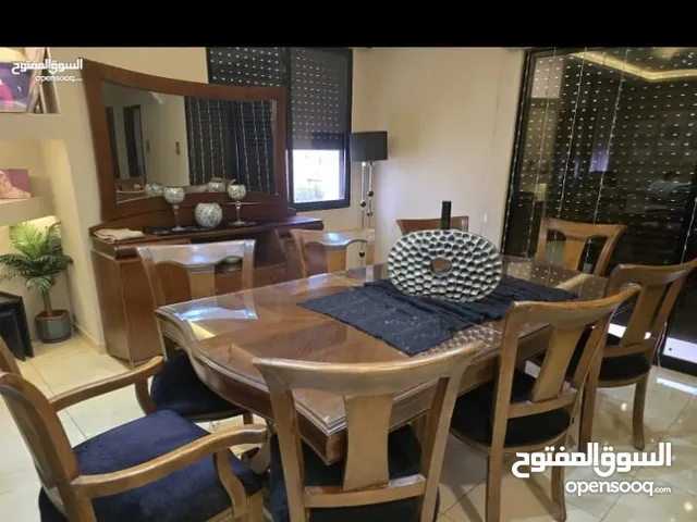 سفره 8 كراسي زاان بالكامل مع دولسوار و طقم كنب الدب دلاوب XXL سبع مقاعد و طقم طربيزات