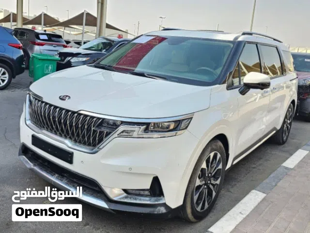 Kia carnival 2021 full option ready to drive  pay and drive  only reverse camera not work properly
