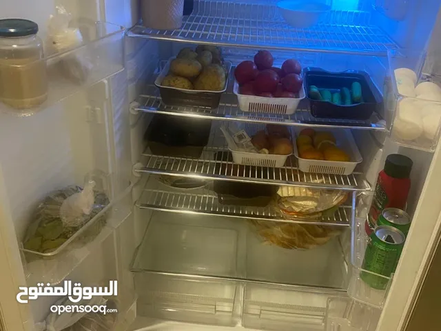 ثلاجه كرافت وبيها مجال