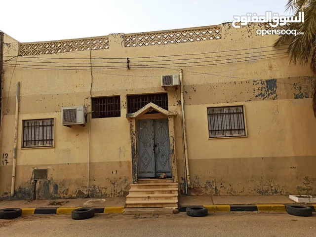 276 m2 3 Bedrooms Townhouse for Sale in Tripoli Gorje