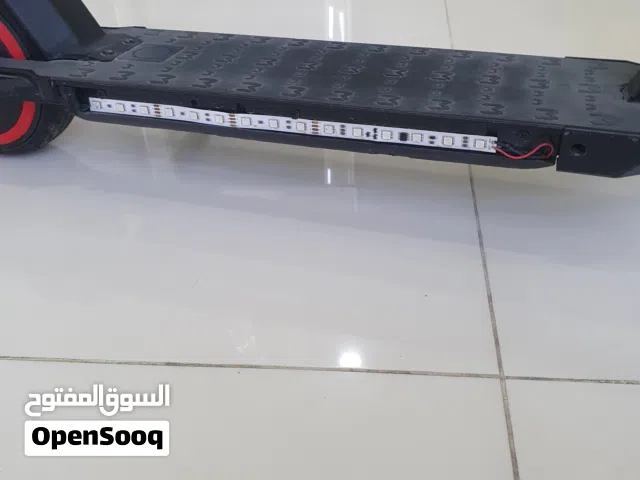 سكوتر مستعمل نضيف وبحالة زينه يمشي18 وما يحتاج تبديل بطارية البطارية ممتازه