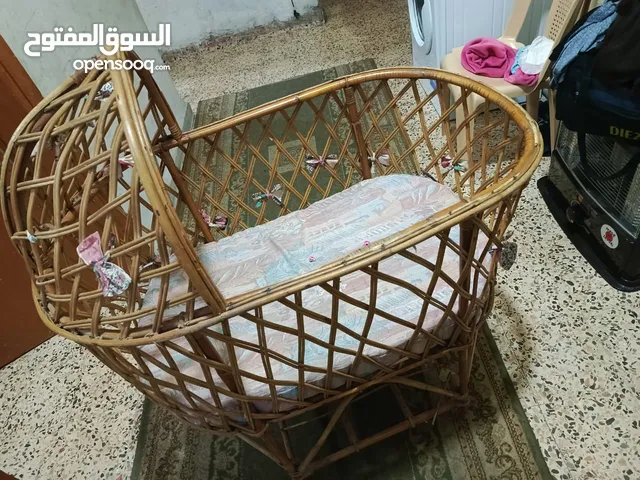 تخت بيبي للبيع