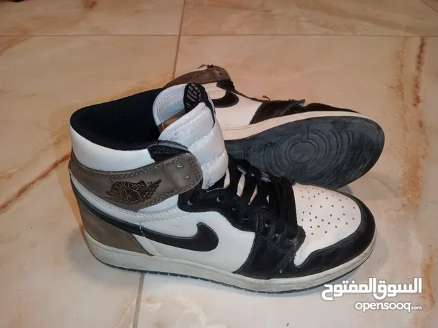 36 Sport Shoes in Irbid