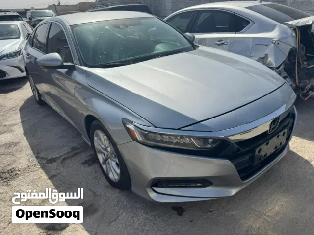 2019 هوندا اكورد LX