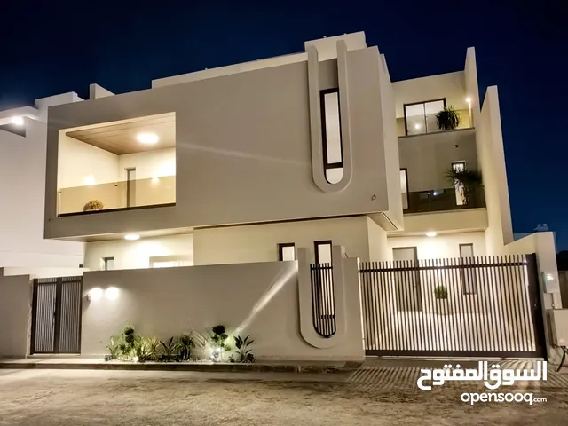 450 m2 4 Bedrooms Villa for Sale in Tripoli Al-Serraj