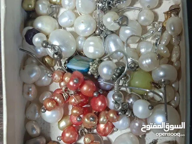 لؤلؤ طبيعي عدة الوان