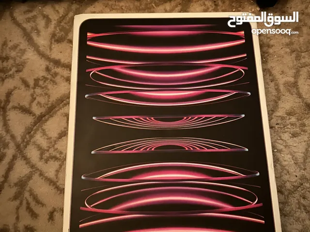 Apple iPad 128 GB in Al Riyadh