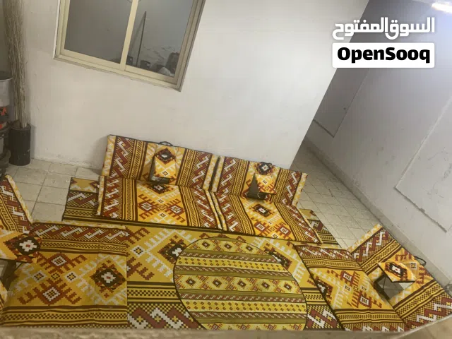 جلسة كشتة للبيع نظيفة جديدة ما فيها شي