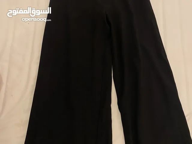 بنطال أسود واسع بناتي موديل حديث جديد غير مستعمل لعمر 12_14 عام