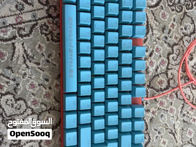 الكيبورد اموره طيبع و للبي بي 15 ضمان عليه