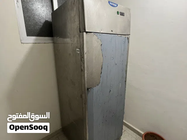 ثلاجة مطابخ ومحلات حلو للبيع