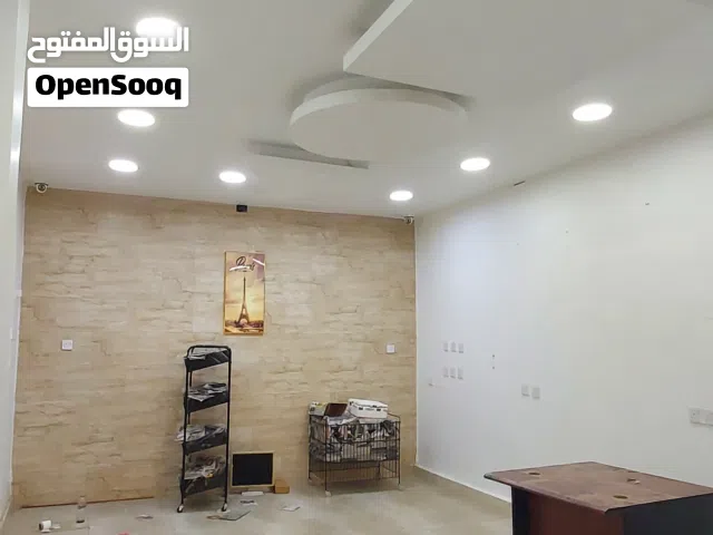 محل للإيجار في شارع سوريا على الرئيسي مباشرة وسط السنتر