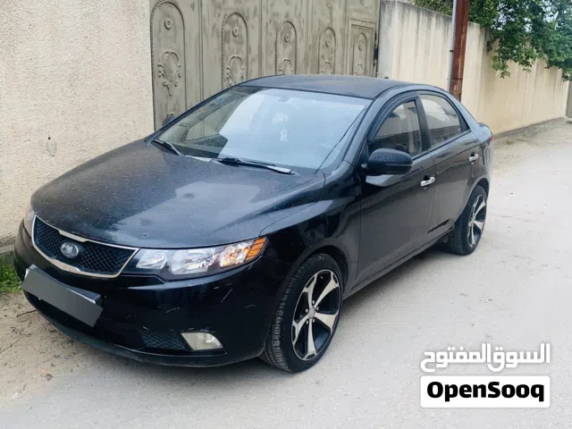 كيا فورتي يد اولى وعداد 100 اصلي وبرايفت (السياره جديده) وسعر حرق