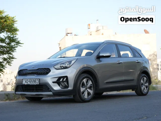2020 كيا نيرو Standard