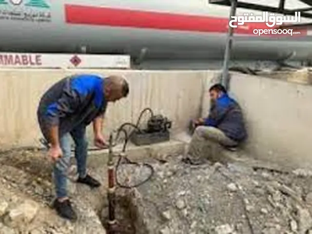 صنايعي اسطي ليبي ومصري مختص بتكسير وتخريم وفتح ابواب شبابيك تعبئة كسار فضلات بناء اي خدمات عامة منها