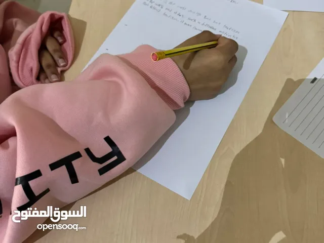 مدرس لغة انجليزية لتدريس جميع المواد الدراسية خبرة طويلة بالدولة. تدريس المنهاج الأمريكي و الوزاري