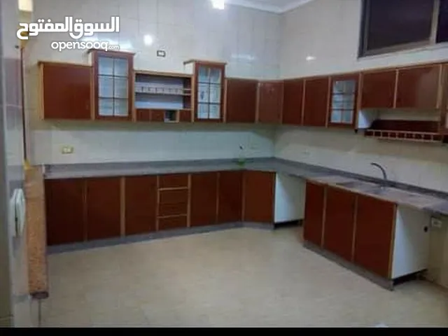 170m2 4 Bedrooms Apartments for Sale in Amman Al Muqabalain