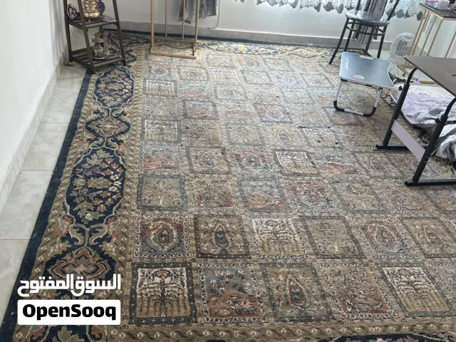سجاده 3x4. فيها عيوب بسيطه للبيع
