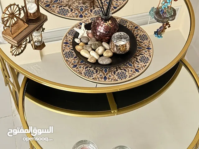 طاولة للبيع