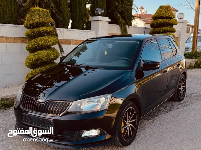 سكودا فابيا 2016