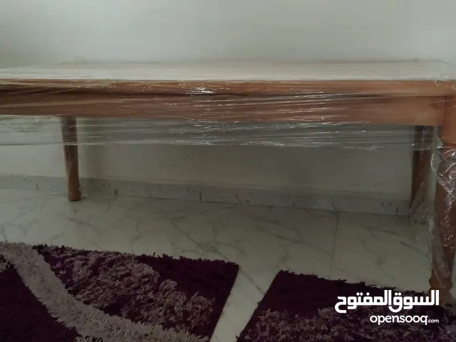 طاولة وسطية كبيرة تفصيل جديدة غير مستعملة