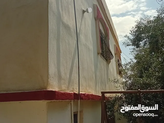 بيت مستقل للبيع طابق تسويه50 متر وطارق اول 125 متر
