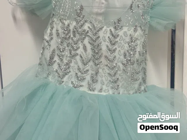 فساتين للبيع