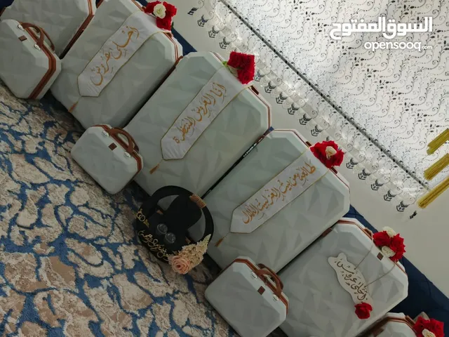 "تأجير شنط عرائس فاخرة!