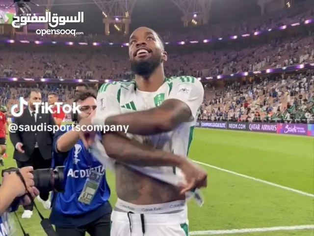 تيشيرت ايفان توني