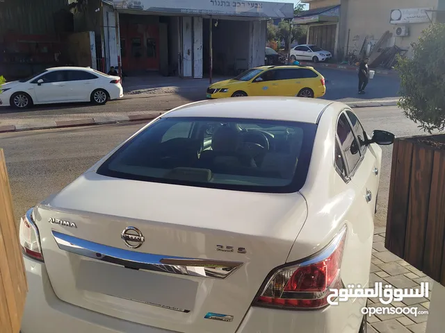 Nissan ALTIMA 2.5s  موديل 2015 ترخيص2014