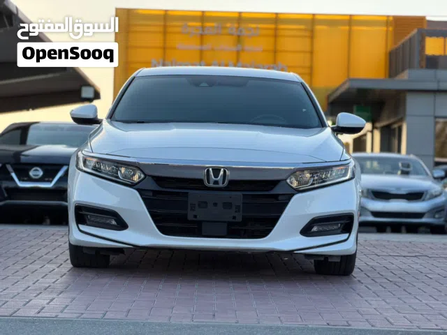 2022 هوندا اكورد LX