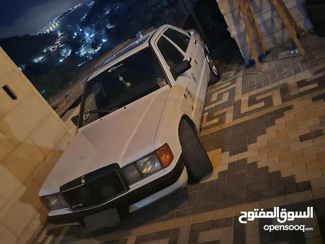 مرسيدس E190 موديل1987