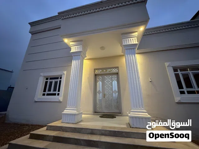 300 m2 3 Bedrooms Townhouse for Rent in Dhofar Salala