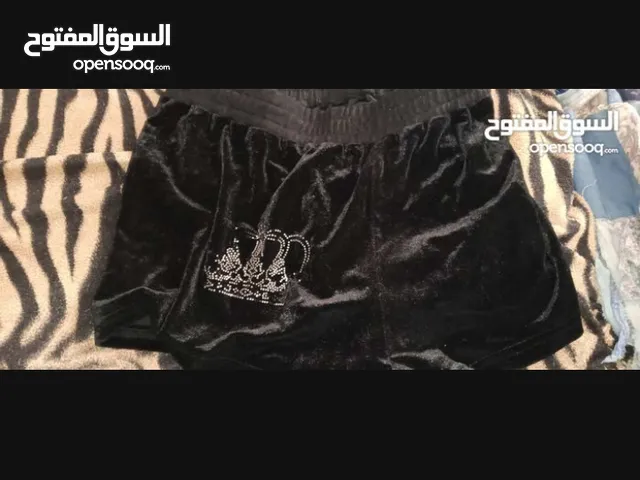مخمل اسود شورت