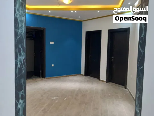 بفرقه كبيره شقه واسعه بكافوري مربع4 للبيع