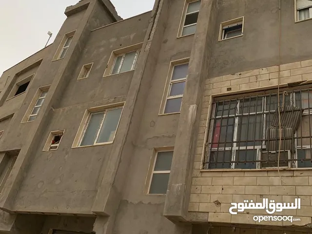 89597 m2 3 Bedrooms Townhouse for Sale in Tripoli Ain Zara