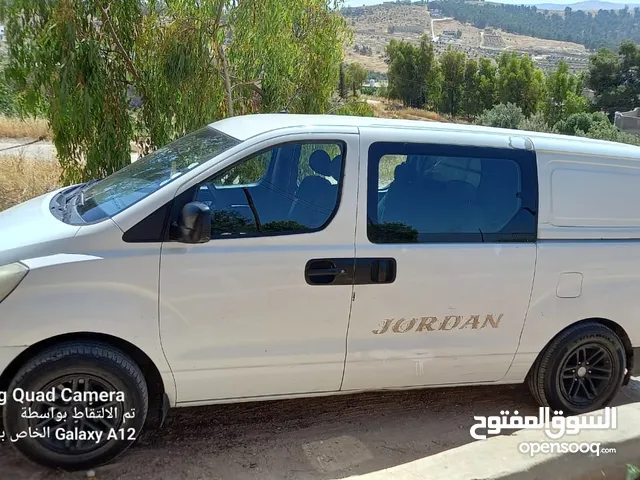 Hyundai H1 2011 in Jerash