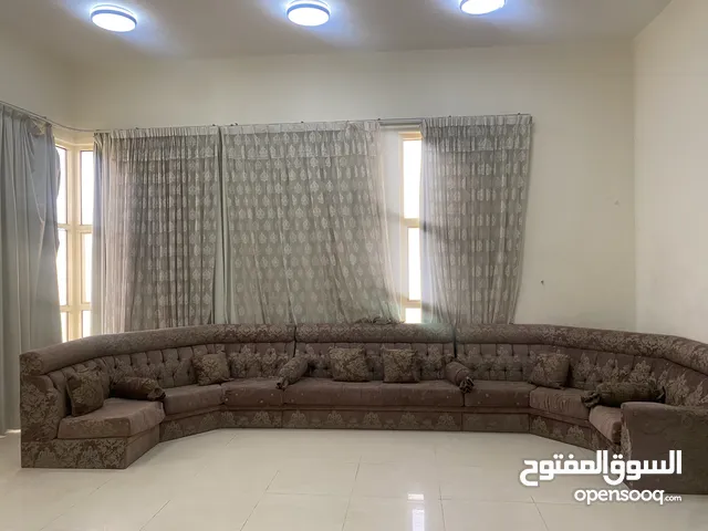 كنب مستخدم السعر 800 درهم