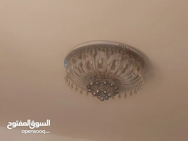 ثريات للبيع عدد 2 مع 4 براكيتات هدية