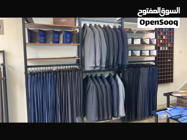 تصفية محل بيع بضاعة بدلات رجالي