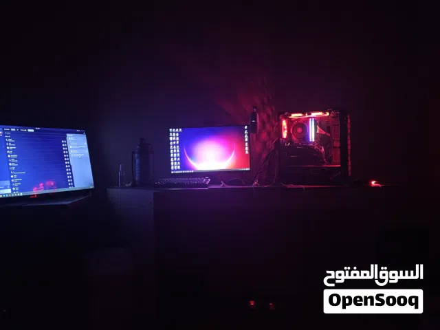طاولة بتصميم مميز للبيع