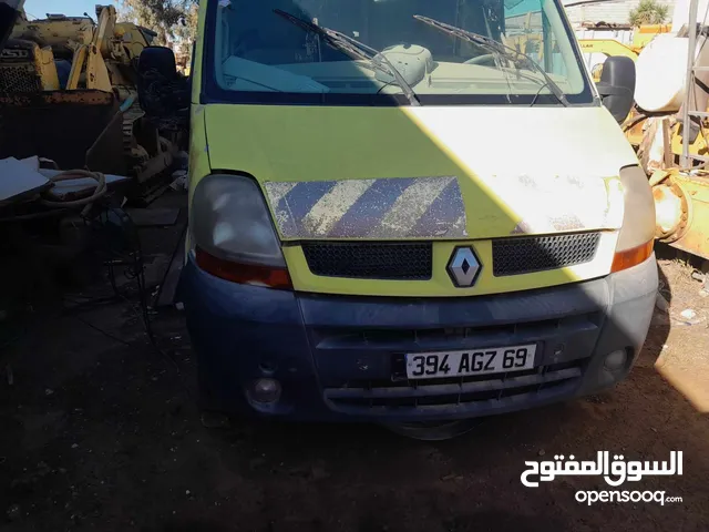 Other Renault 2000 in Tripoli